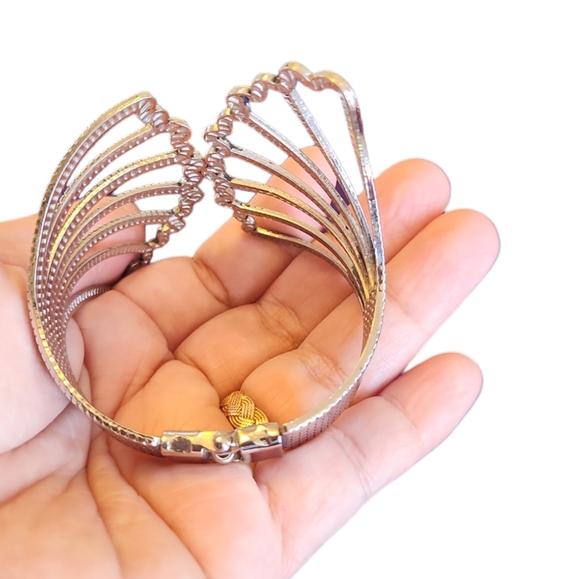 Butterfly wings bracelet - Picture 7 of 11